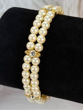 Vintage goldtone faux pearl, bling accent, double strand bracelet